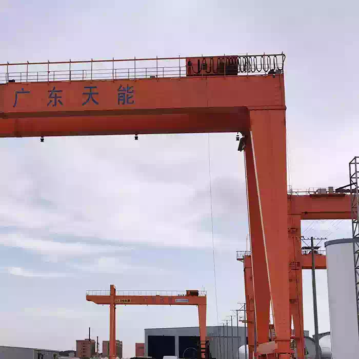 Qingdao Tianneng Heavy Industry's New Chinese Door Machine