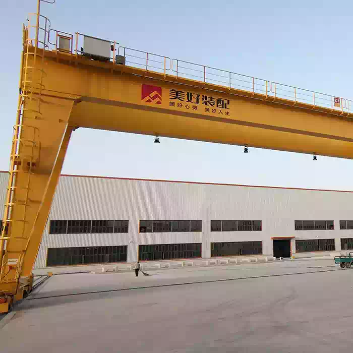 Beautiful assembly of new Chinese style door machine